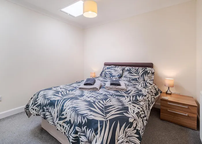 Spacious 2-Bedroom Condo With Free Parking On Site