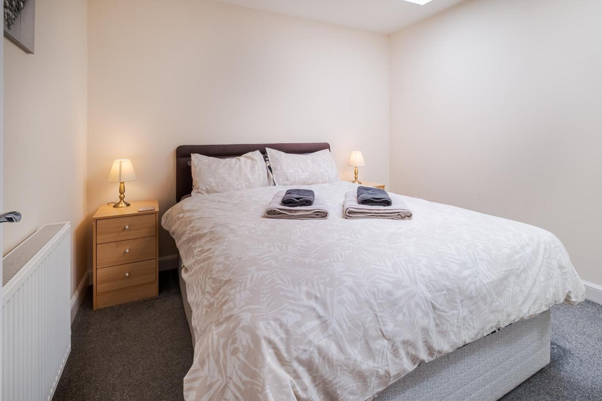 Spacious 2-bedroom With Free Parking On Site *